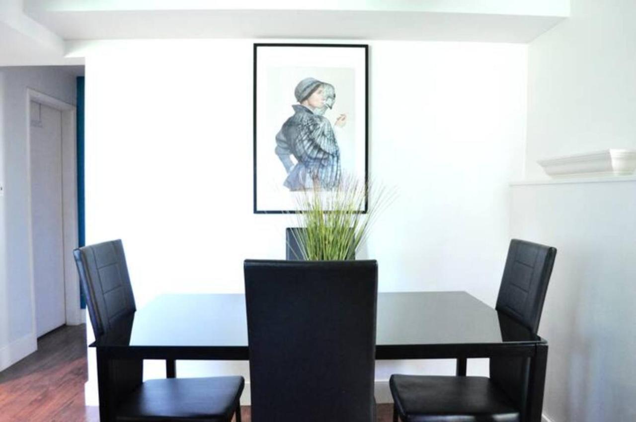 Cozy 1 Bd Suite Centrally Located นอร์ทแวนคูเวอร์ ภายนอก รูปภาพ