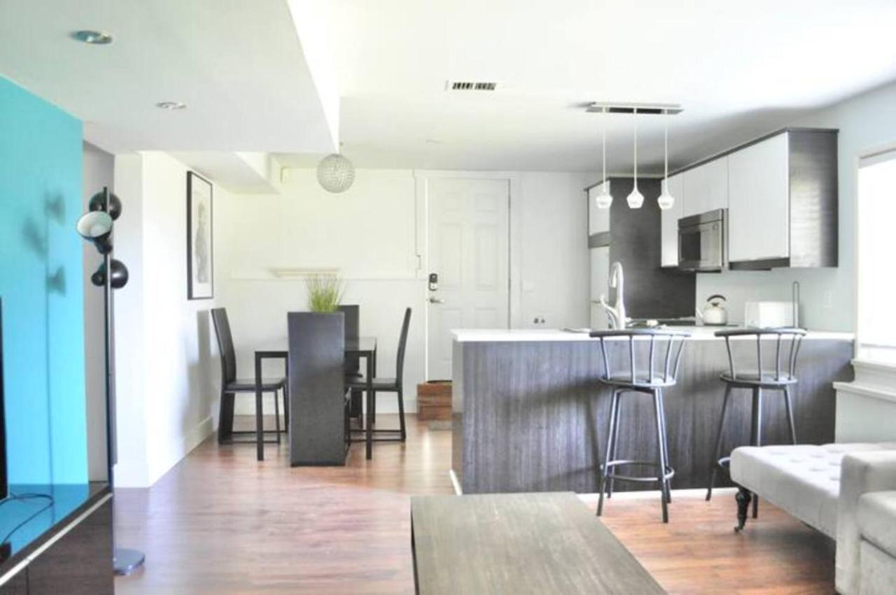 Cozy 1 Bd Suite Centrally Located นอร์ทแวนคูเวอร์ ภายนอก รูปภาพ